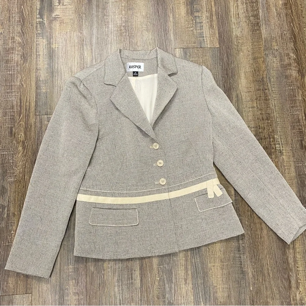 Kasper Beige Blazer and Skirt‎ Set with Cream Accents Career Wear Office Size 10